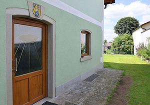 Large apartment located directly at the Jakobsweg - two complete residential units, private garden