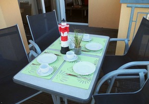 Large, bright penthouse with video on demand, WiFi, 2 roof terraces, ECARF