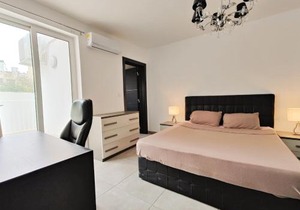 Large Central Apartment Near Valletta & Seafront