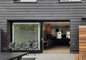 Large modern holiday home with pool close to the beach