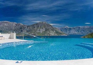 Lavander Bay - 2 bedroom apartment with pool