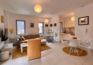 Lavender Bay Apartment C23