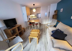 Le Cheval Noir 9 - Cosy renovated 2-room apartment with balcony