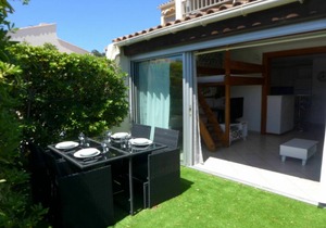 Le Clos Des Mimosas 106.1