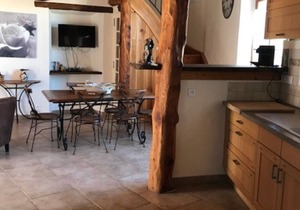 LE THYM - AIR-CONDITIONED VILLAGE HOUSE WITH FREE WIFI