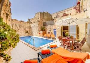 Lellux Holiday Home