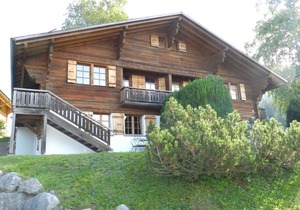 Les Hivernants (EG rechts) by Interhome