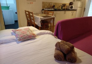 LeSaNel Guest House 3