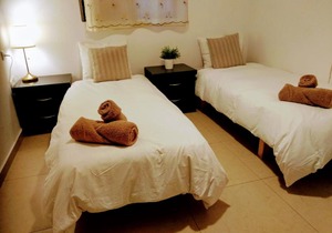 LeSaNel Guest House 3