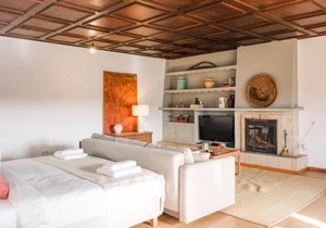 Lisbon Country Villa - Apartment with large double bed