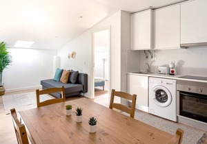 Lisbon Gorgeous Flat near Park, Easy Access to the Centre