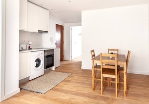 Lisbon Gorgeous Flat near Park, Easy Access to the Centre