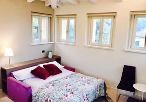 LISZT TOWER by KlabHouse-3BR Lakefront w/Terrace & AC