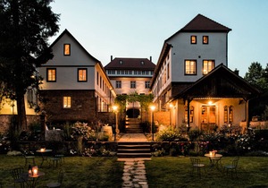 Living in a city palace with a quiet inner courtyard and garden