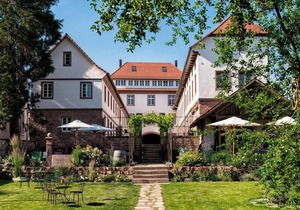 Living in an old cigar factory - freshly renovated and modernized