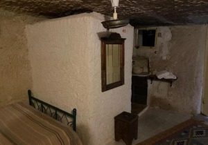 LOCAL CAVE
