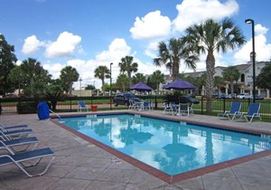 LoneStar Suites