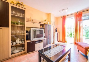 Look forward to a great vacation in this vacation home with a shared pool.