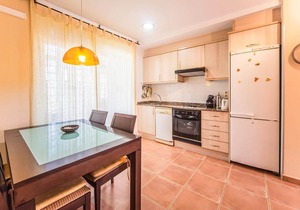 Look forward to a great vacation in this vacation home with a shared pool.