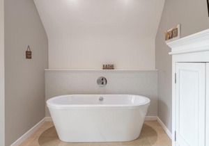Lord Galloway 32 with Hot Tub Newton Stewart