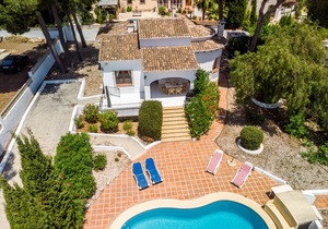 Los Lagos Spanish holiday villa