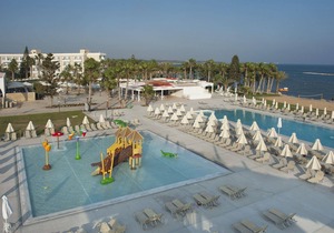 Louis Phaethon Beach
