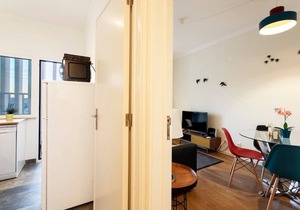 Lovely 2-Bed Apt Overlooking Lisbon Skyline