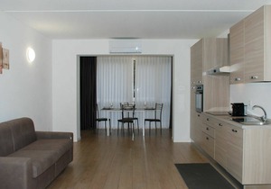 Lovely apartment for 4 guests with WIFI, A/C, pool, TV, panoramic view and parking