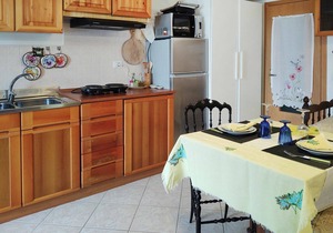 Lovely apartment for 7 people with WIFI, TV, patio and pets allowed
