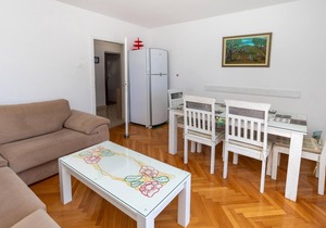 Lovely apartment in Blace with WiFi