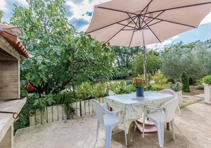 Lovely apartment in Dobrinj with WiFi