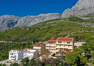 Lovely apartment in Krvavica