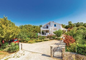 Lovely Apartment In Krk With Wifi