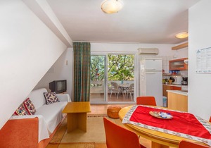 Lovely apartment in Punat with WiFi