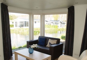 Lovely apartment in villa for 4 guests with WIFI, pool, TV, terrace and parking