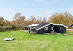 Lovely home in Askeby with sauna