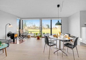 Lovely home in Bogø By with kitchen