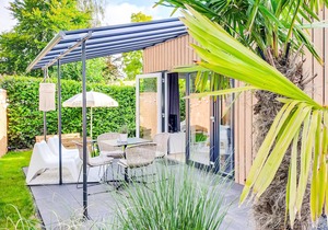 Lovely home in Heinkenszand with WiFi
