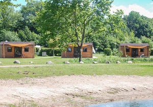 Lovely home in Süsel with lake view