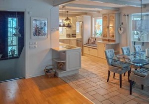 Lovely Home In Uddevalla With Kitchen