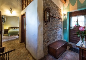 Lovely stone home with garden, in a castle near beach and 1 hour from Venice - 2