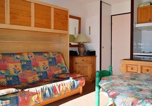 Lovely studio cabin for 4, balcony, parking, Bolquère-Pyrénées 2000