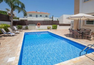 Lovely villa perfect for families, great location