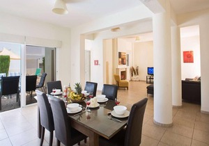 Lovely villa perfect for families, great location
