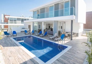 Lovely villa perfect for families, great location
