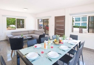 Lovely villa perfect for families, great location