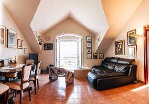 LukiDuki Beachfront Apartment
