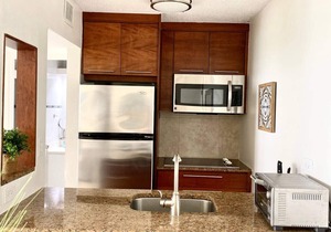 Lux Beachfront King Bed Washer/D Walk 2 Eat