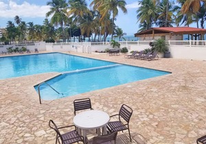 Lux Beachfront King Bed Washer/D Walk 2 Eat