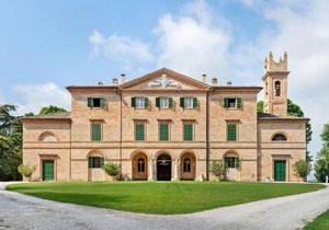 Luxurious Villa in Filottrano with Swimming Pool